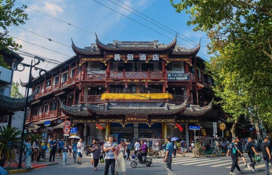 古力娜扎身材火辣!谁能抵挡这迷人魅力?